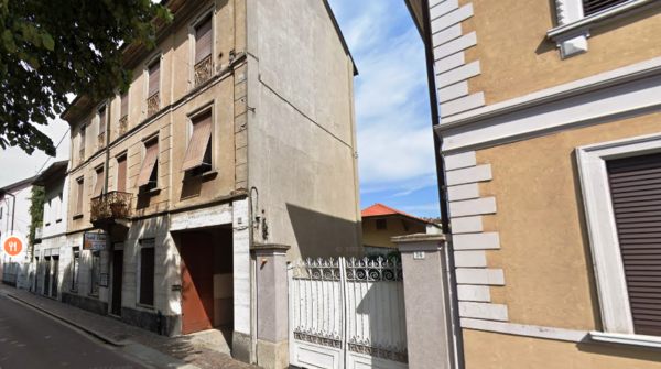 Immagine fronte strada 2 Seveso centro storico vendita palazzina
